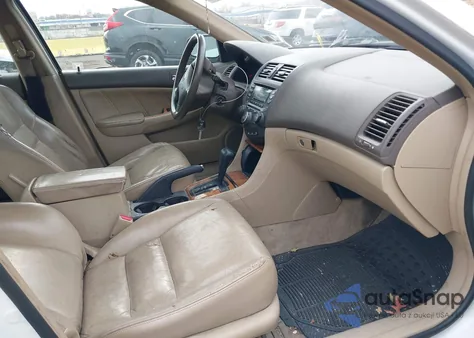 2004 Honda Accord 2.4 Ex from USA, damaged, VIN 1HGCM56854A030477